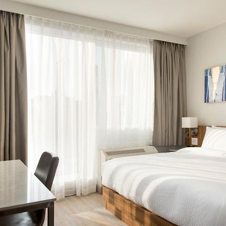 Towneplace Suites By Marriott New York Long Island City Экстерьер фото