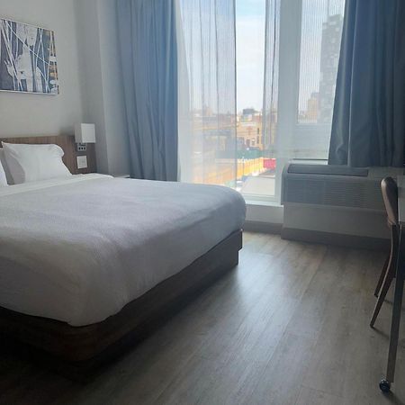 Towneplace Suites By Marriott New York Long Island City Экстерьер фото