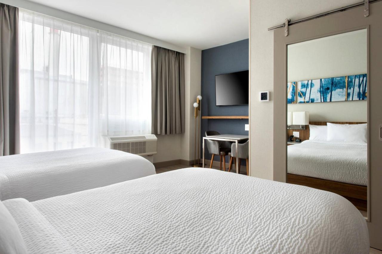 Towneplace Suites By Marriott New York Long Island City Экстерьер фото
