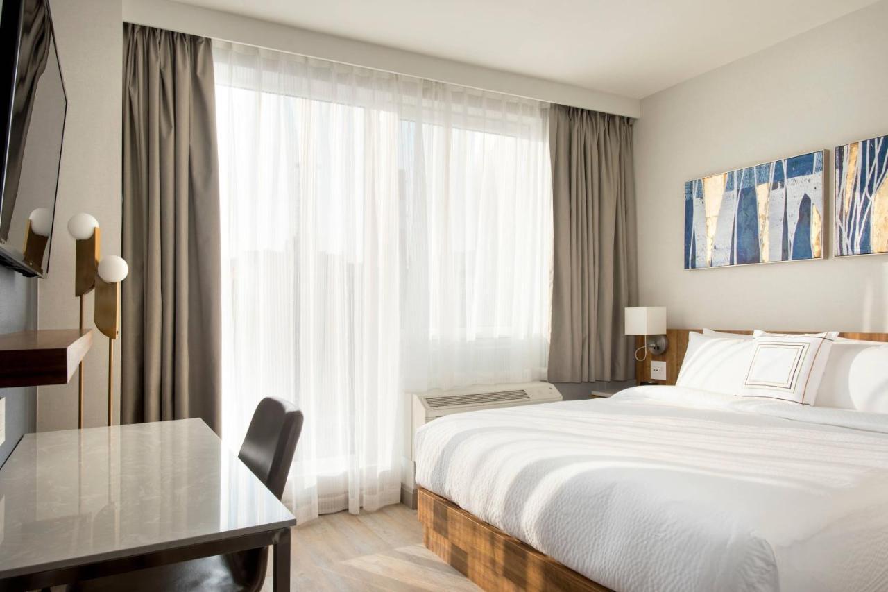 Towneplace Suites By Marriott New York Long Island City Экстерьер фото