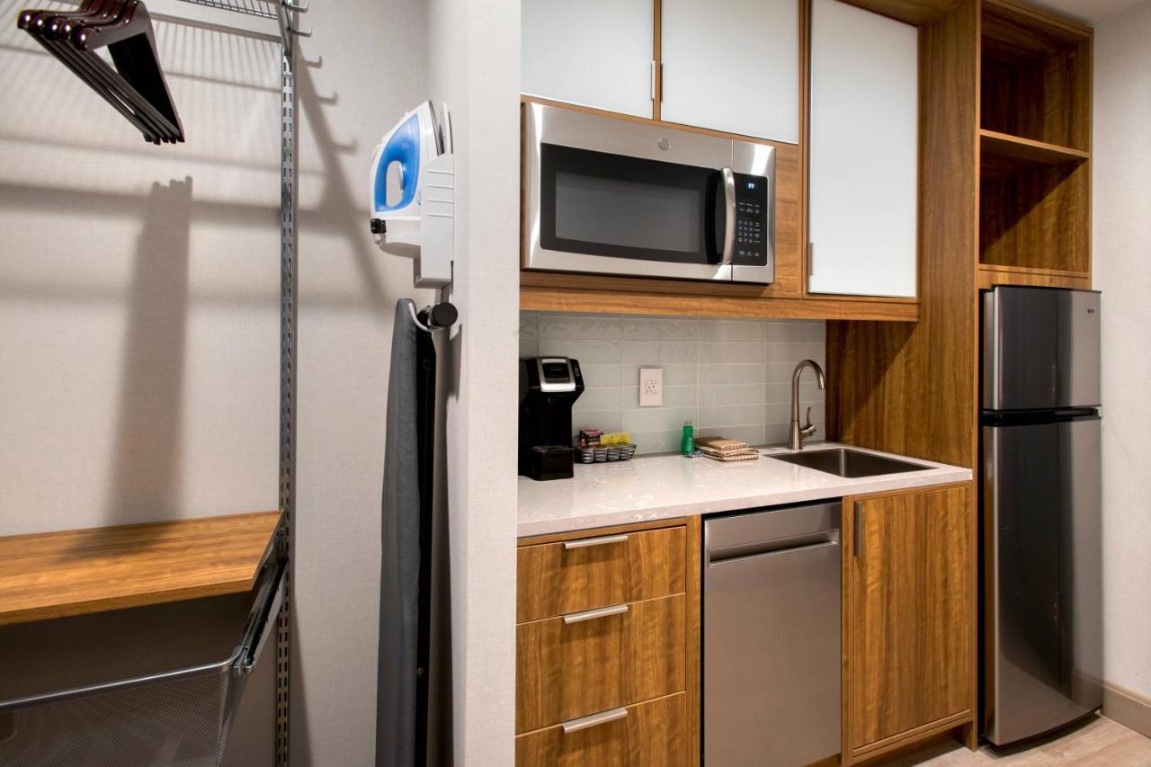 Towneplace Suites By Marriott New York Long Island City Экстерьер фото