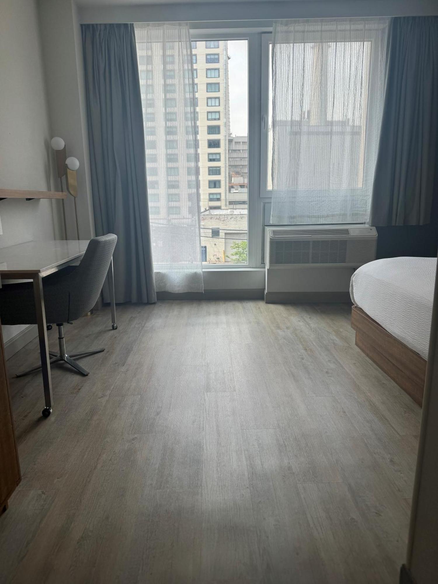 Towneplace Suites By Marriott New York Long Island City Экстерьер фото